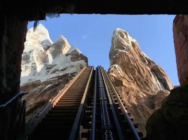 Tour Guide Tuesday: Maximize The Fun In The Front Row On The Big Rides ...