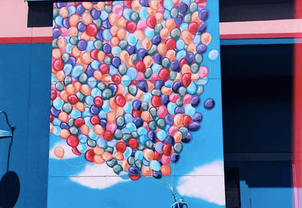 Up balloon wall