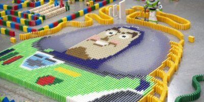 Toy Story Land domino maze