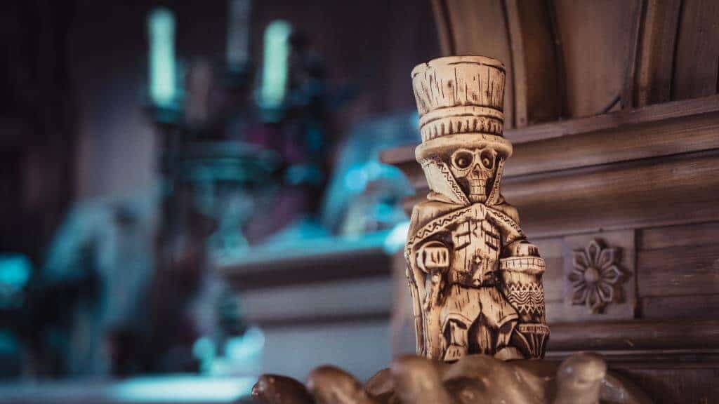hatbox ghost tiki mug