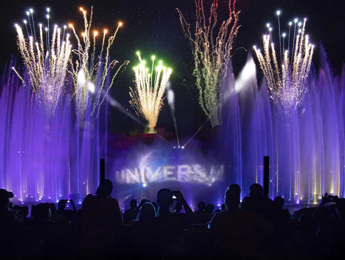 universal orlando holiday
