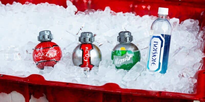 Galaxy´s Edge Thermal Detonator Coke bottles