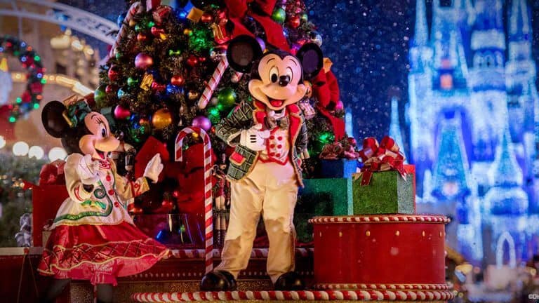 Get The Most Out Of Your Disney Christmas Trip With This Vacation Offer get-the-most-out-of-your-disney-christmas-trip-with-this-vacation-offer