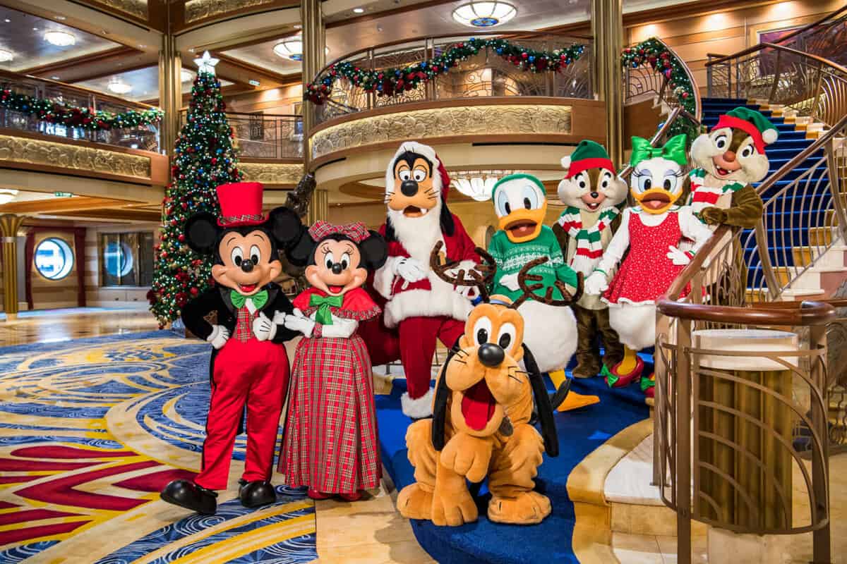 Mickey, Minnie, Goofy, Donald, Daisy and Pluto in ship lobby