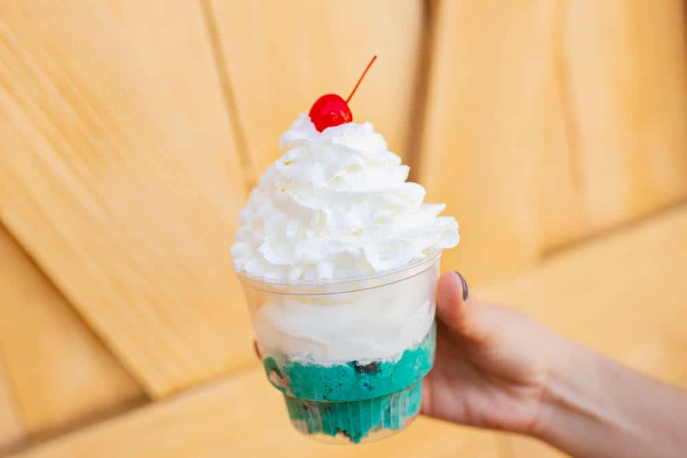 disney world edible cookie dough sundae