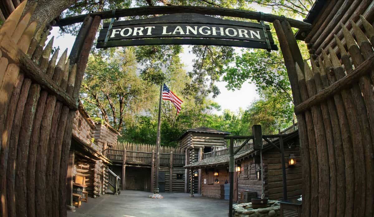 Magic kingdom Tom Sawyer island