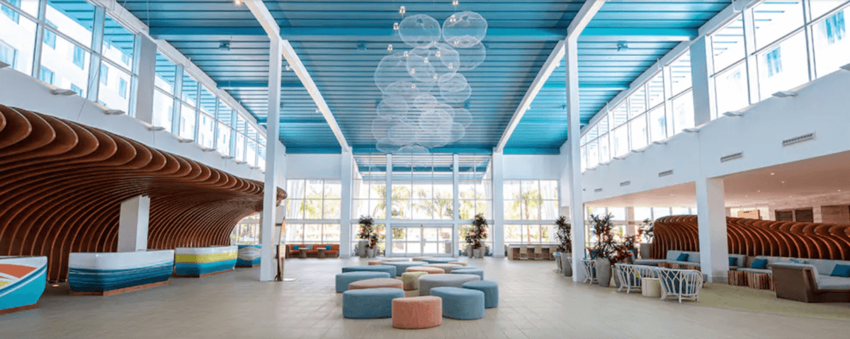 endless summer lobby