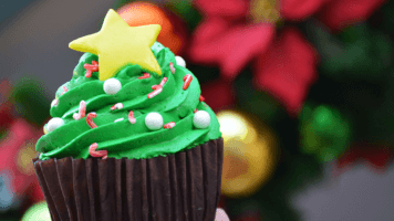 disney christmas cupcake