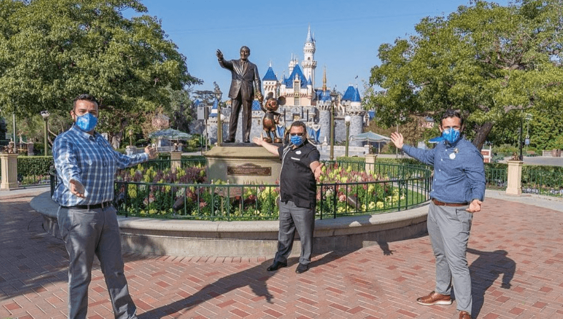 disneyland statue
