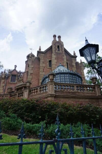 haunted mansion at walt disney world in florida