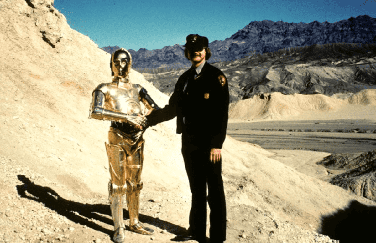 c-3po with national parks ranger