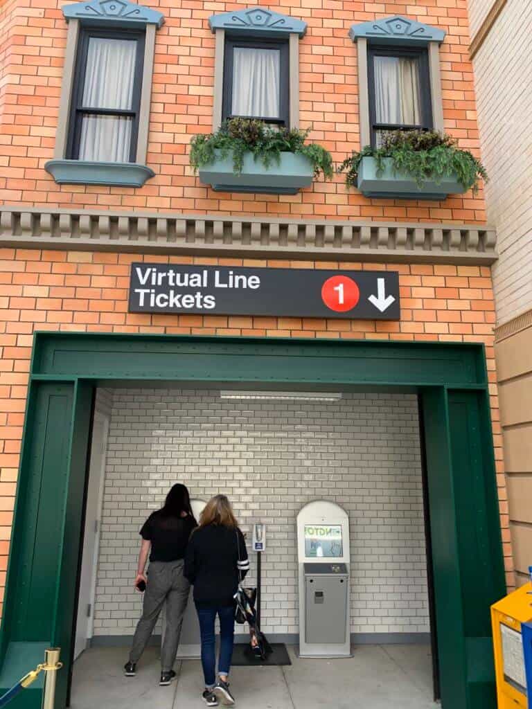 How to Use the Virtual Line at Universal Hollywood