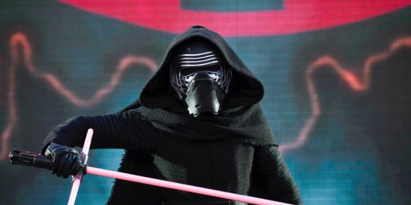 kylo ren at disneyland paris