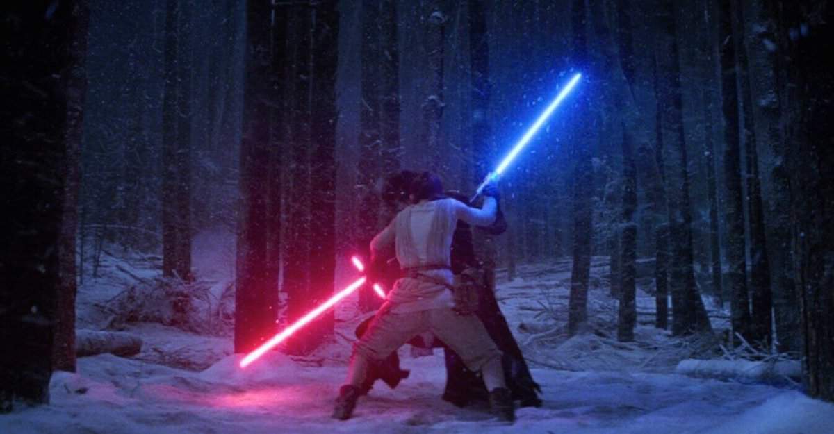 kylo ren and rey lightsaber battle