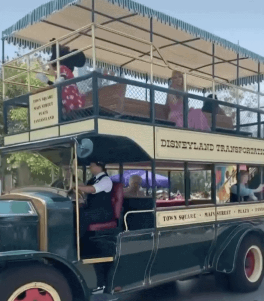 disneyland cavalcade bus with princesses