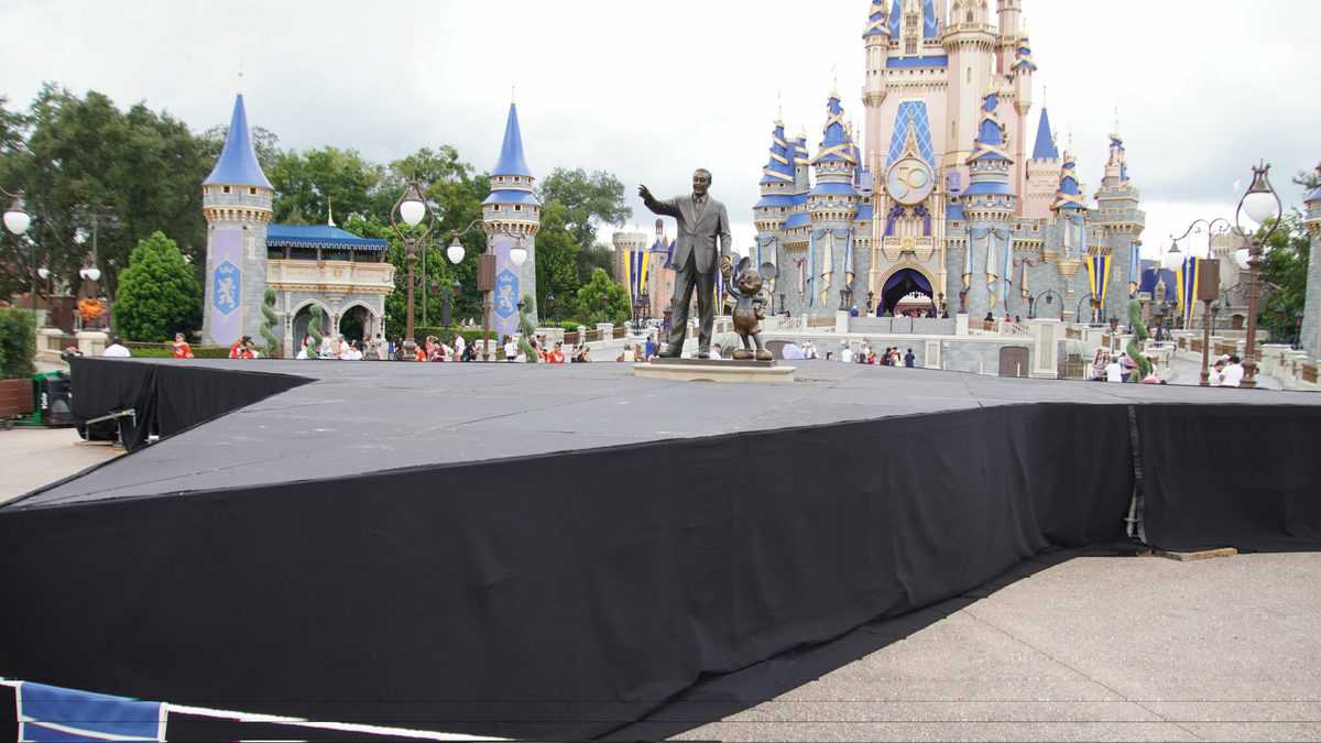 castle stage magic kingdom