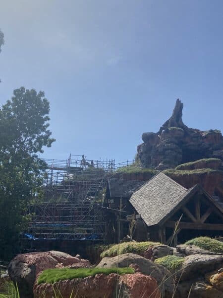 splash mountain construction