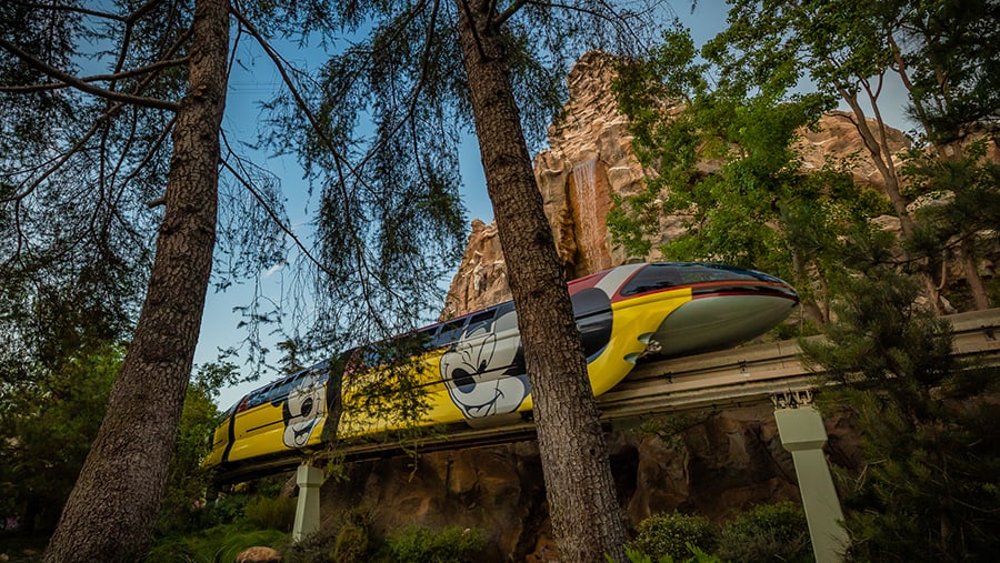 Disneyland monorail