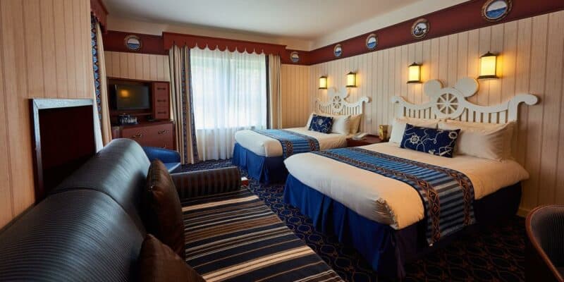 newport bay club room