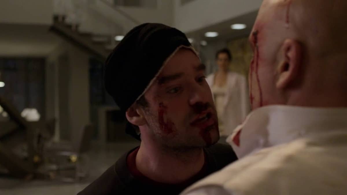 charlie cox as matt murdock beating up kingpin