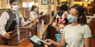 Credit Card System Down at Disney Park, Forced Guests to Use Cash Only