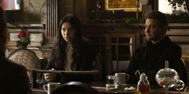 hailee steinfeld (left) as kate bishop and jeremy renner (right) as clint barton in hawkeye season 1 episode 4