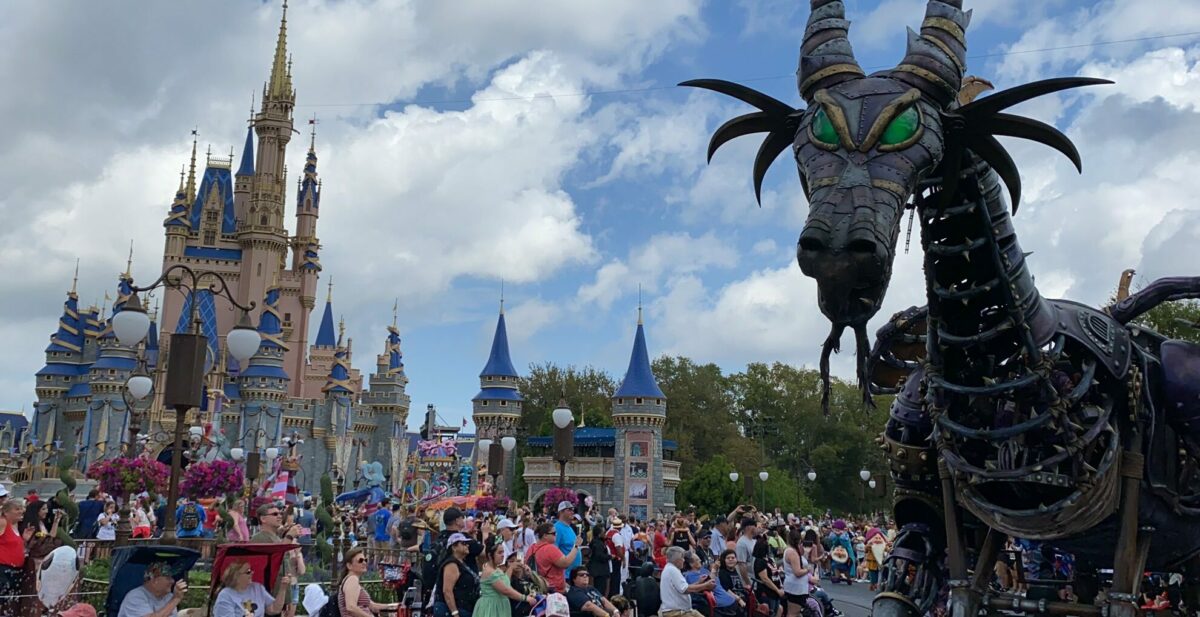 festival of fantasy crowds