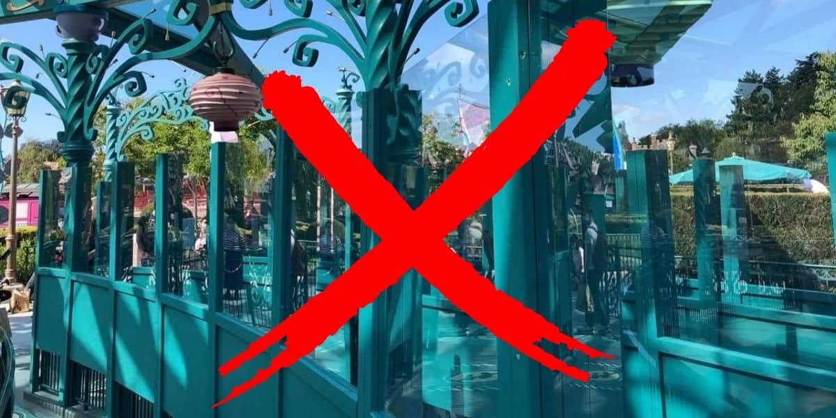 plexiglass removed disney park