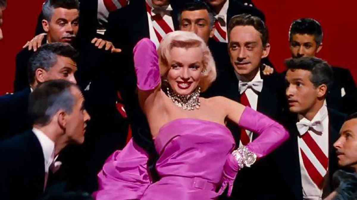 marilyn monroe singing diamonds are a girl's best friend in gentlemen prefer blondes