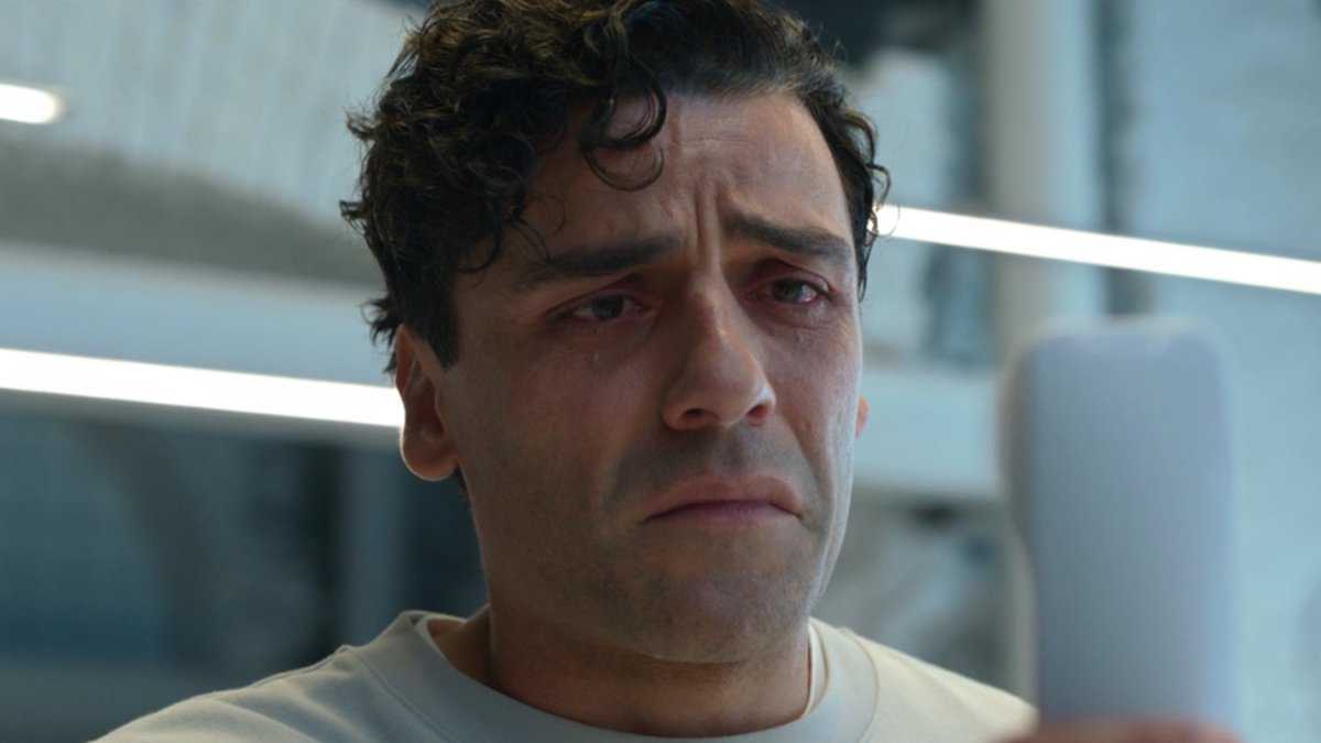 Oscar Isaac as Steven Grant