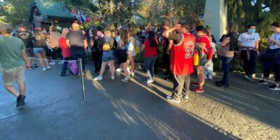 disneyland line