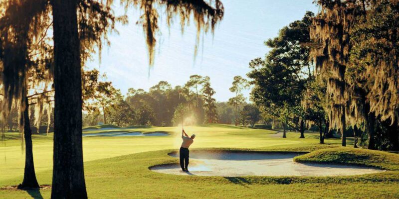 golfer playing disney magnolia course