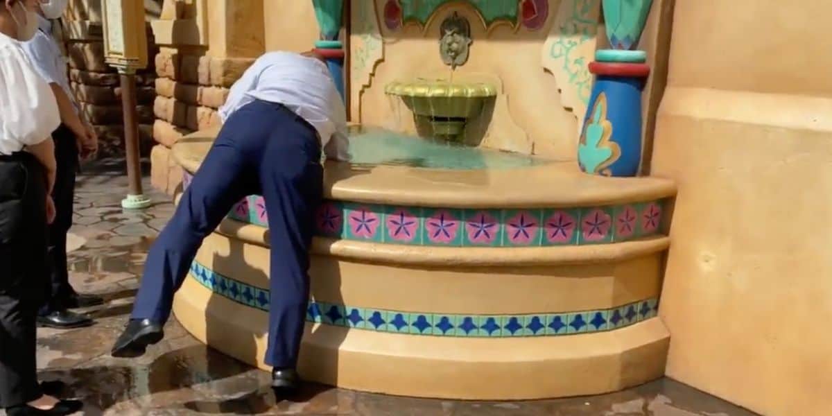 disney-fountain-overflow