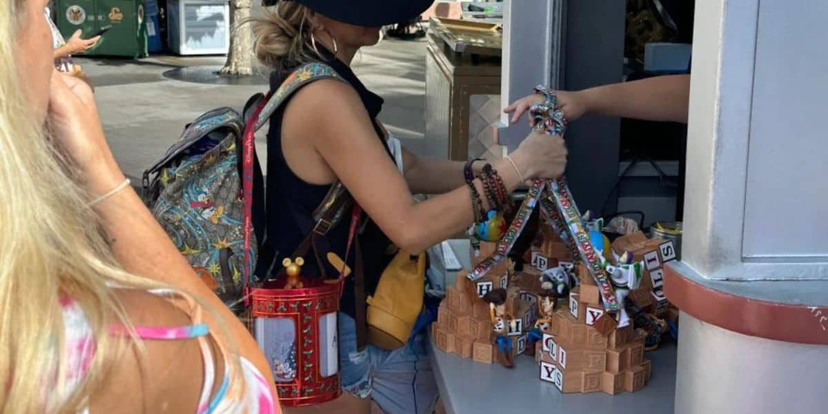 disney-resellers