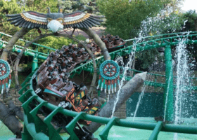 Former Theme Park Employee Now Makes Over $5,000 on OnlyFans, “I Do