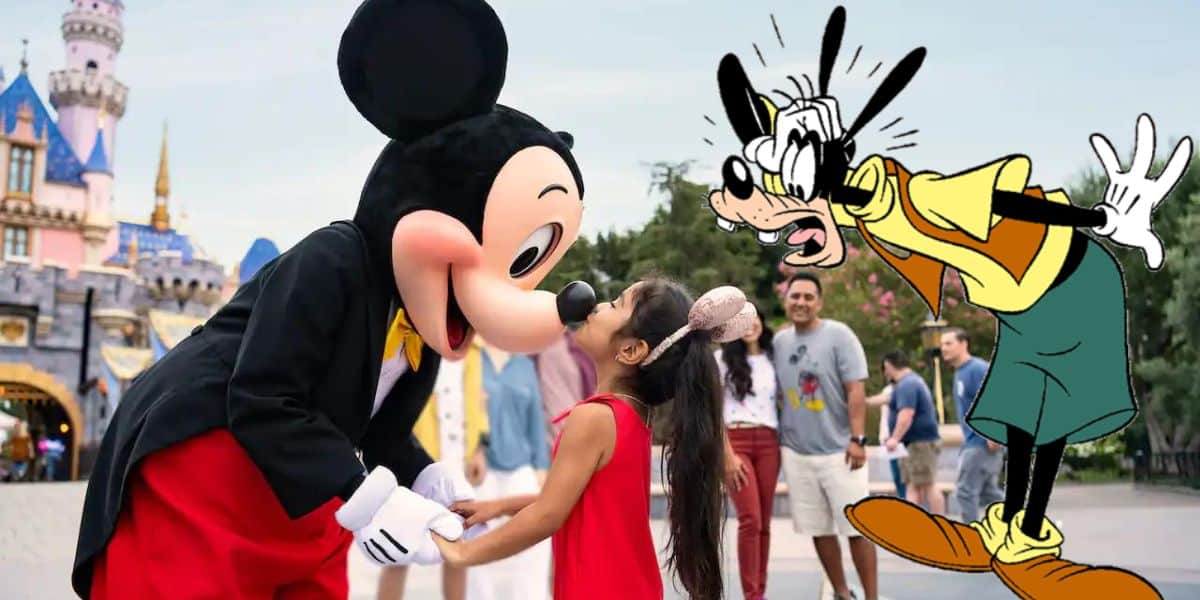 Goofy Shocked at Mickey