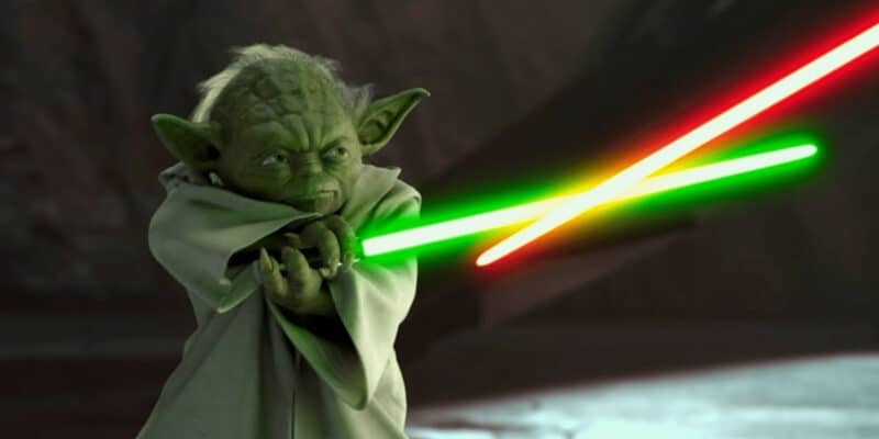 Yoda (Frank Oz) vvs Count Dooku (Christopher Lee) in 'Star Wars: Episode II - Attack of the Clones'