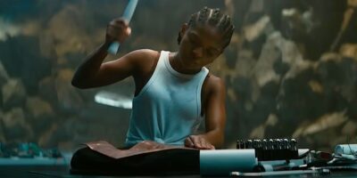 Riri Williams/Ironheart working on her suit