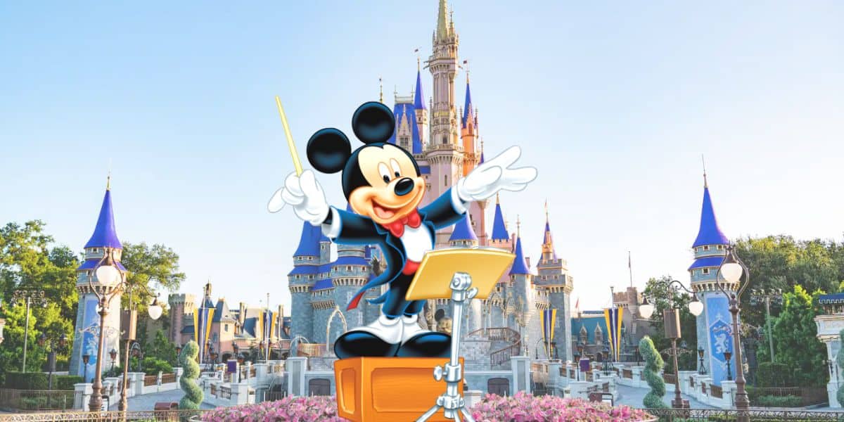 Maestro Mickey in front of Cinderella Castle