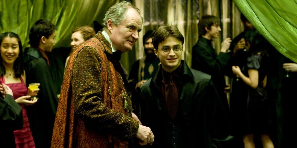 Harry shakes hands with Slughorn