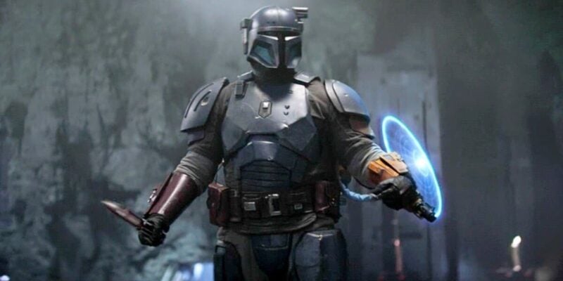 Paz Vizsla fighting the Praetorian Guards with his knife and shield in The Mandalorian