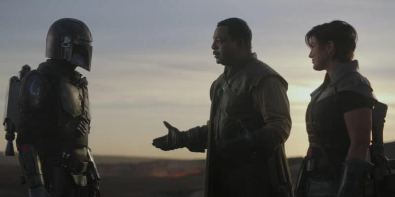 Din Djarin (Pedro Pascal), Greef Karga (Carl Weathers) and Cara Dune (Gina Carano) in 'The Mandalorian'