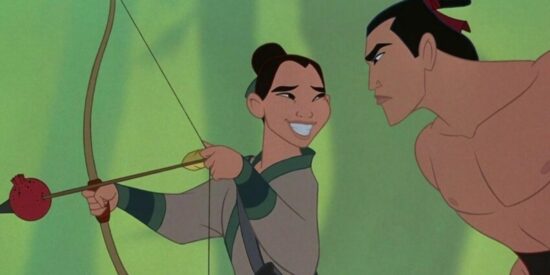 Li-Shang glares at Mulan holding a bow & arrow. 
