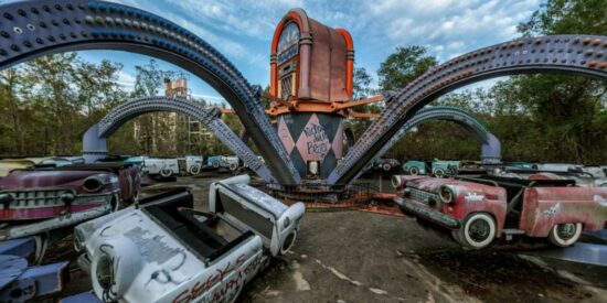 Joker's Jukebox attraction at Six Flags New Orleans abandoned theme park
