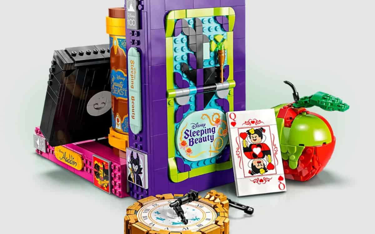 the reverse side of the disney villain icons lego set