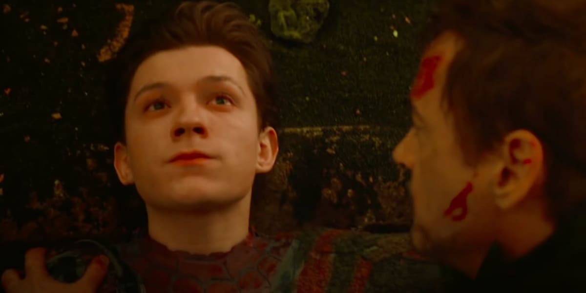 Peter Parker turning to dust in Tony Stark's arms in Avengers: Infinity War