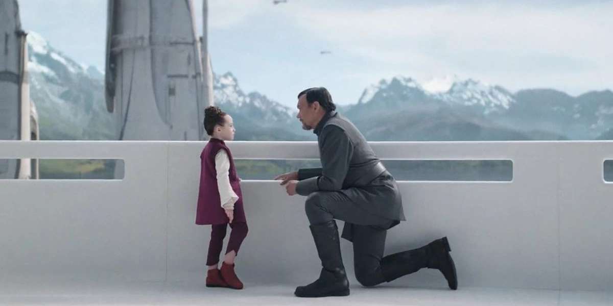 Young Leia (vivan lyra blair) with Bail Organa (jimmy smits) on alderaan balcony in Obi-Wan Kenobi series