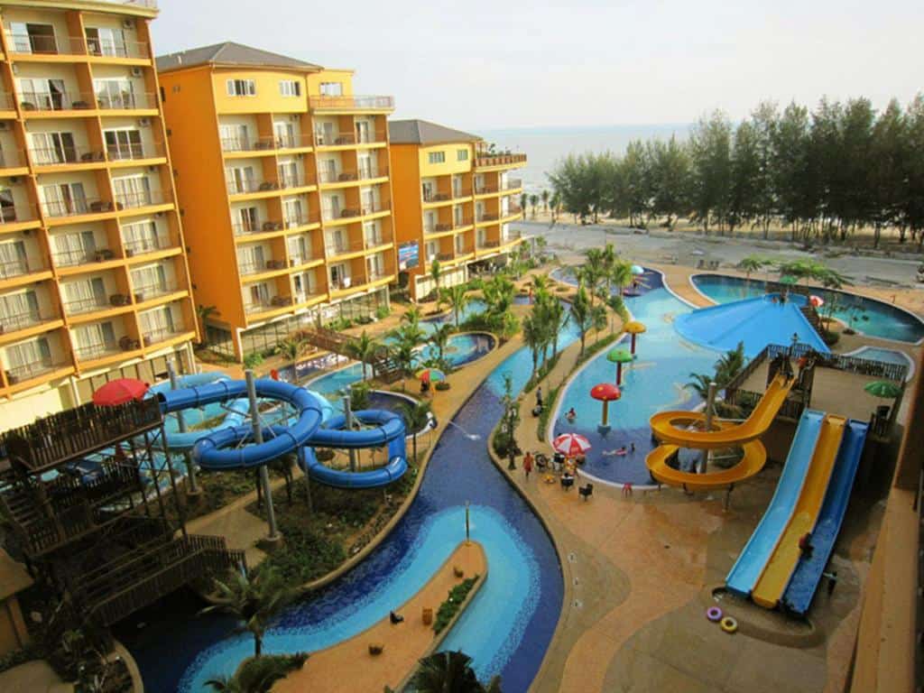Six-Year-Old Girl Drowns in Theme Park Pool - <yoastmark class=