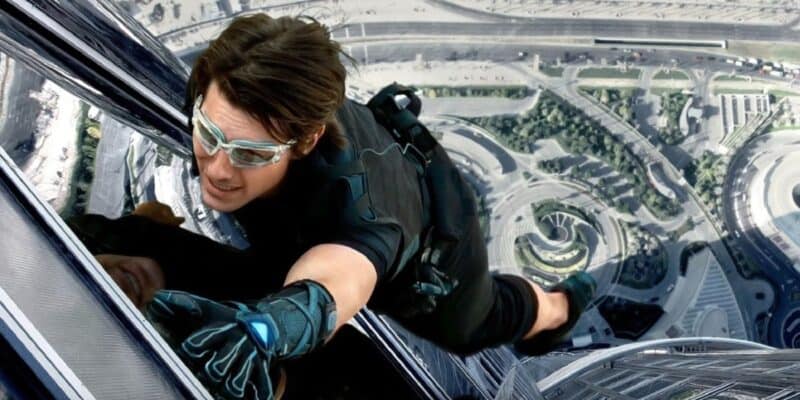 Tom Cruise scaling a building in 'Mission Impossible – Ghost Protocol'