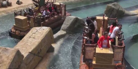 how-to-train-your-dragon-boat-ride